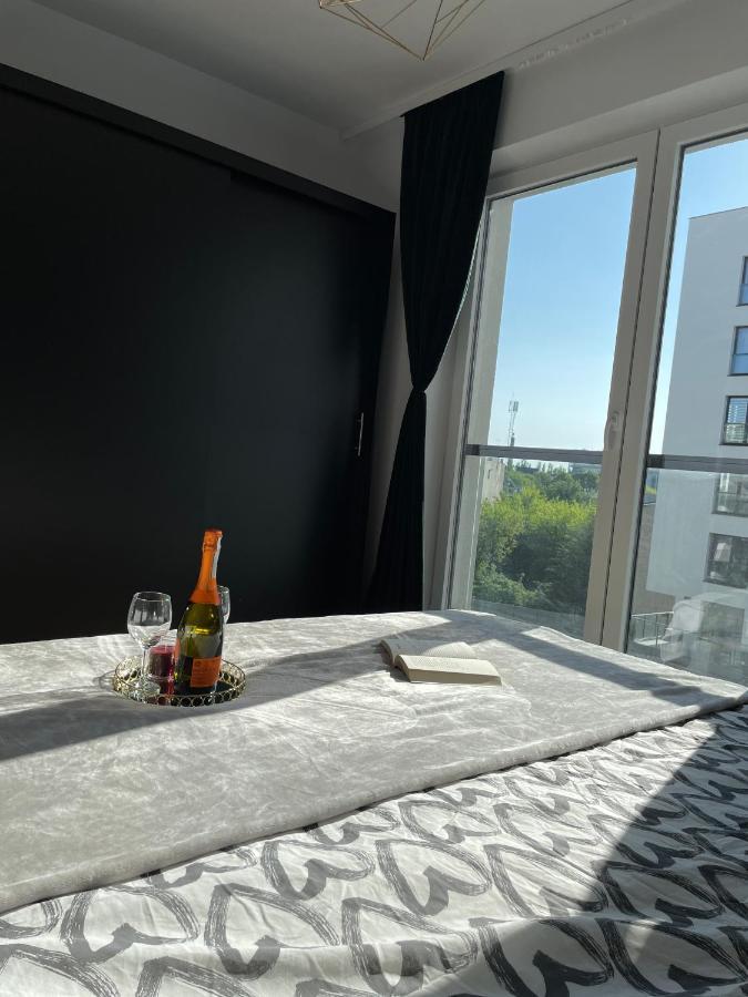 Apartament Drewnowska Przy Manufakturze 罗兹 外观 照片